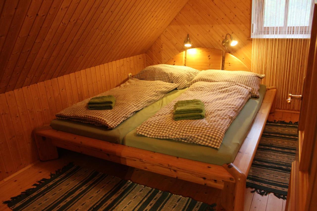 Ferienwohnung Zum Alten Forsthaus Messern Bagian luar foto